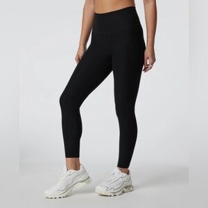 Vuori clean elevation legging